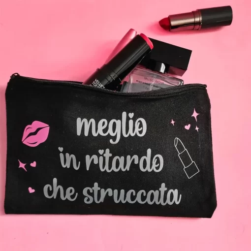 Pochette Meglio in Ritardo che Struccata