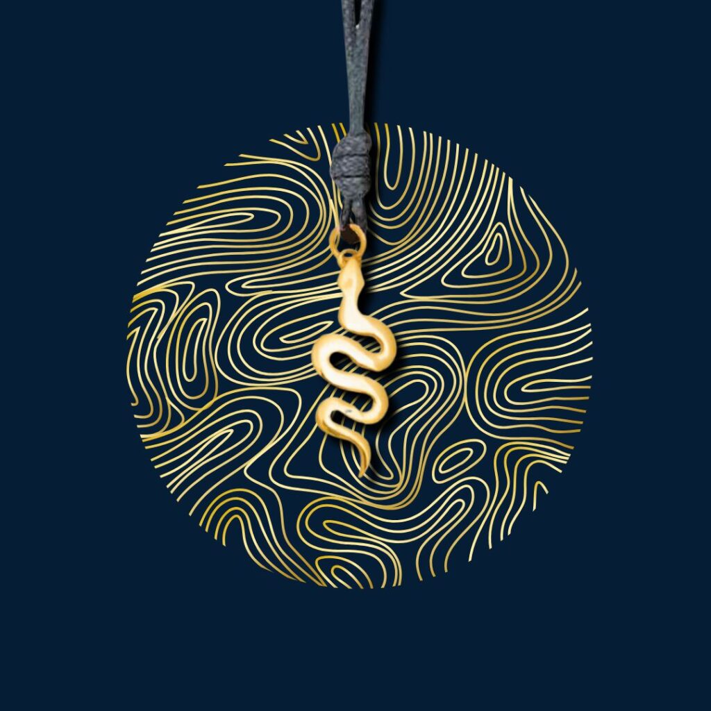 ciondolo serpente in oro